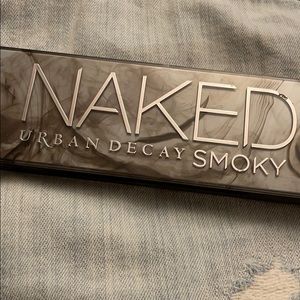 Urban Decay Naked Smokey Palette